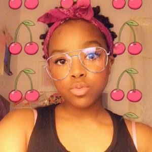 Meet your Posher, Quenisha